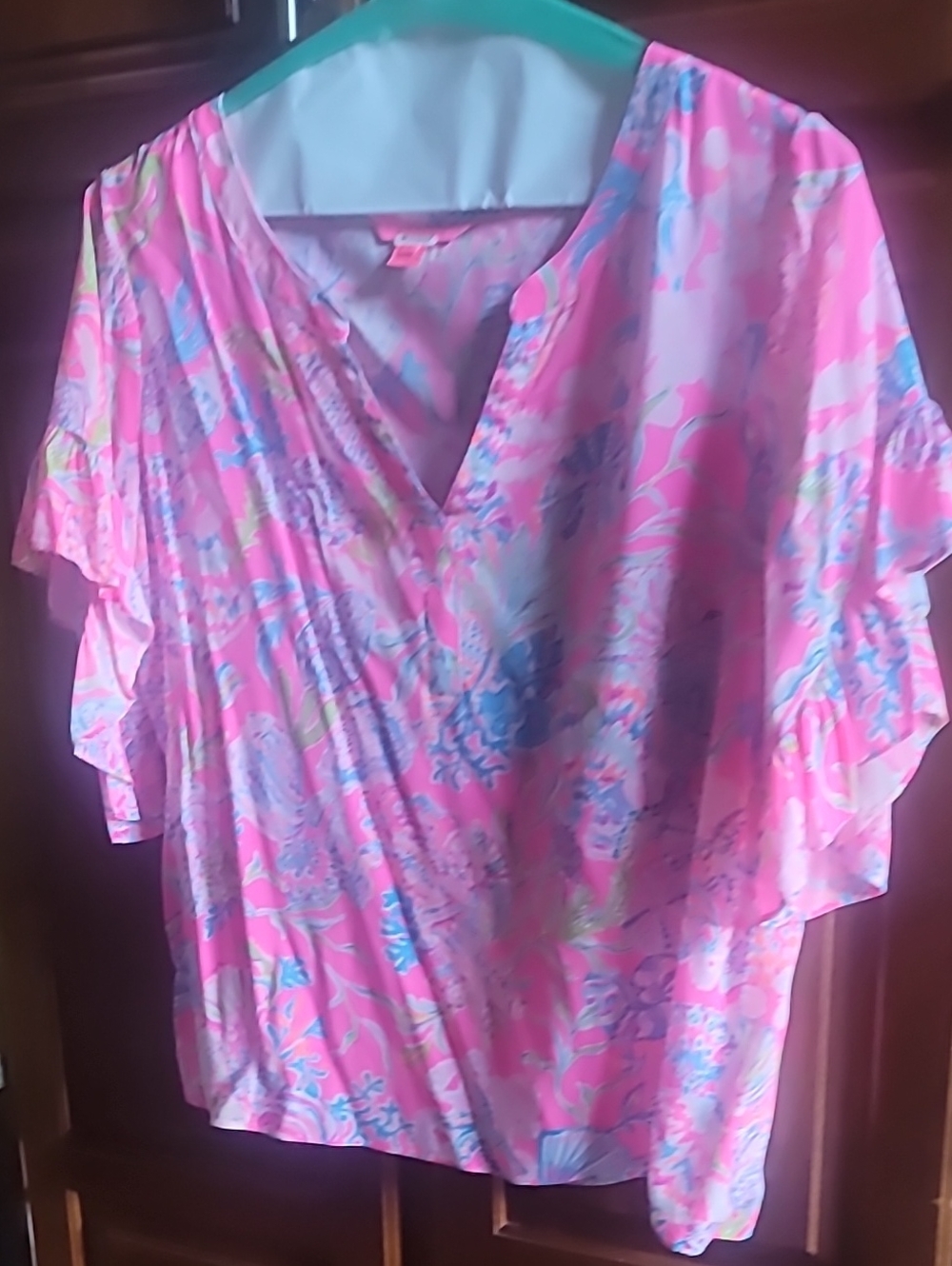 Lily Pulitzer Large Pink Floral V-Neck Flutter Sleeve Women’s Blouse